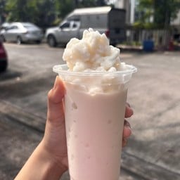 มะพร้าวปั่นนมสด