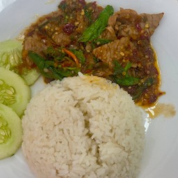 กะเพราเนื้อสด