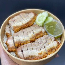 ข้าวหมูกรอบจัมโบ้