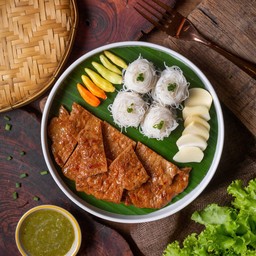 เส้้นหมี่หมูย่าง