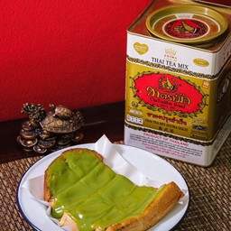 ขนมปังปิ้ง สังขยาใบเตย