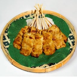 เซท หมูปิ้งไร้มัน 10 ไม้ พร้อม ข้าวเหนียว 1 ถุง