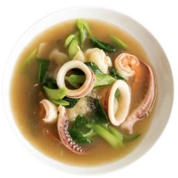 เส้นใหญ่ราดหน้าทะเล