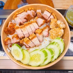 ข้าวหน้าหมูกรอบ