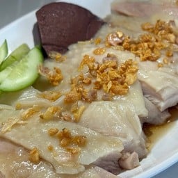 ไก่ต้ม“ฉ่ำ” ราดน้ำมันงา (S1)