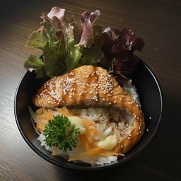ข้าวหน้าแซลม่อนเทอริยากิ