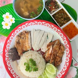 ข้าวมันไก่ผสม ไก่ 3 อย่าง