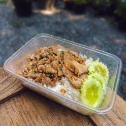 ข้าว กระเทียมพริกไทย