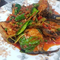 ผัดเผ็ดปลาดุก