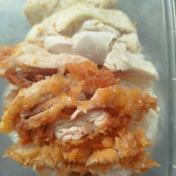 ข้าวมันไก่ตอนผสมไก่ทอดพิเศษ