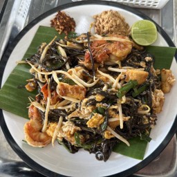ผัดไทยเส้นดำ