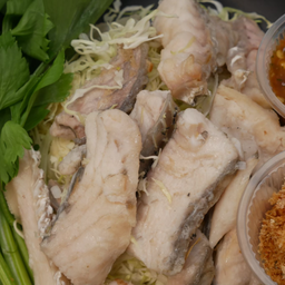 เนื้อปลากระพงลวกจิ้ม