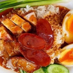 ข้าวหมูแดง+หมูกรอบ