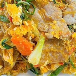 สุกี้แห้ง หมู