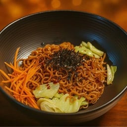 ไอซ์มาม่าผัด ลาดปลาเค้า