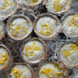 ขนมครกไส้ฟักทอง จำนวน 9 คู่