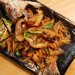 ปลากระพงทอดตะไคร้