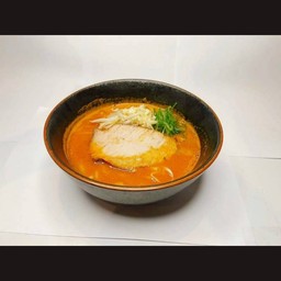 มิโซะราเมงกระเทียมสด สไตล์โอซาก้า