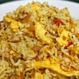 ข้าวผัดทูน่าพริกซอยใส่ไข่(ไม่ผัก