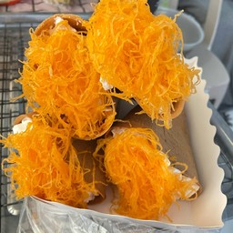 เครปกรอบ ทานูเทลล่า วิปครีม ฝอยทอง