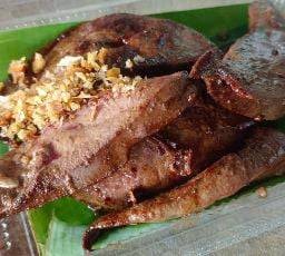 ข้าวตับกระเทียม+น้ำพริกผัด+ไขต้ม