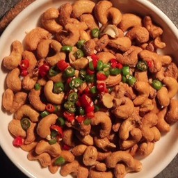 ยำเม็ดมะม่วง