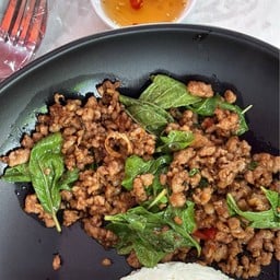 ราดหน้าฟาไฉ ปั๊มบางจาก แจ้งวัฒนะ