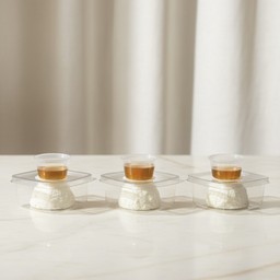 Greek yogurt 3 scoops free honey