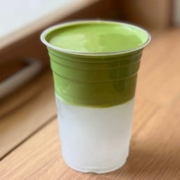 พูลทวี coconut cafe -