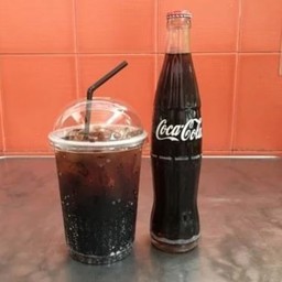 โค้กแก้วไหญ่