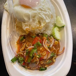 ข้าวราดยำปลากระป๋อง
