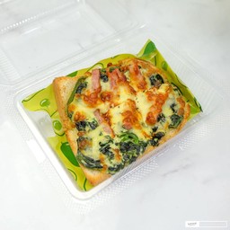 ขนมปังปิ้งพิซซ่าผักโขมอบชีส