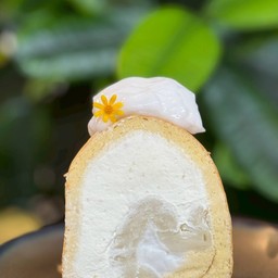 Mochi coconut roll