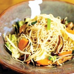 ผัดหมี่ฮ่องกงเจ