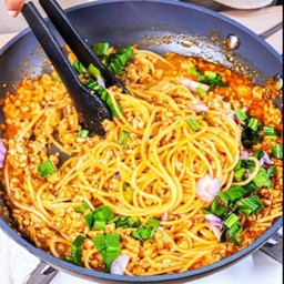 สปาเก็ตตี้ลาบหมู