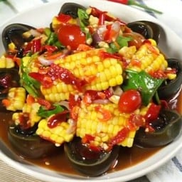 ยำไข่เยี่ยวม้า+ข้าวโพด(ปลาร้า)