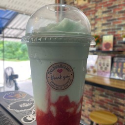 นมมิ้นสตอเบอรี่