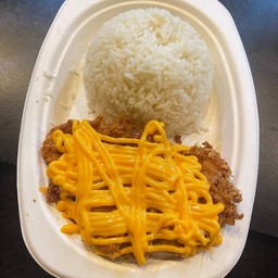 ข้าวไก่กรอบราดชีส