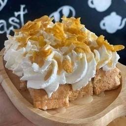 คอนเฟลกวิปครีมซอสคาราเมล