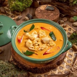 แกงคั่วปูยอดมะพร้าวอ่อน