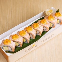 Salmon mentai roll