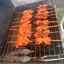 อีพี่ ปุ้ย ส้มตำ ไก่ย่าง