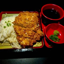 หมี่เย็นชื่นใจไก่ทอด