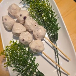 ลูกชิ้นพระนคร Bywipha