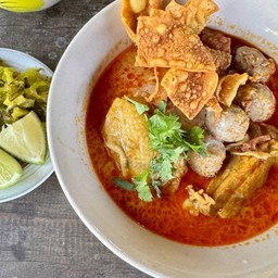 ข้าวซอยในบ้าน สาขาป่าไม้ สาขาป่าไม้