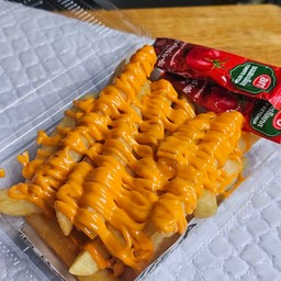 เฟรนช์ฟรายส์เขย่าราดชีส