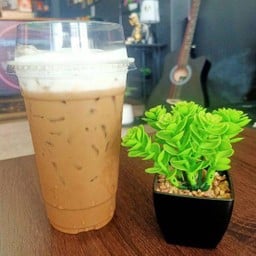 ไอศกรีม รอนนี่ & ชาไทยปักษ์ใต้