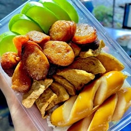 ข้าวสามทอด หมูยอ+กุนเชียง+ไส้กรอก