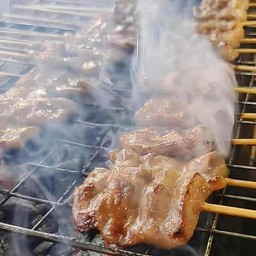 ข้าวเหนียวหมูปิ้ง