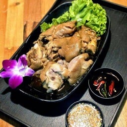 ขาหมูโบราณ by เนื้อหอม